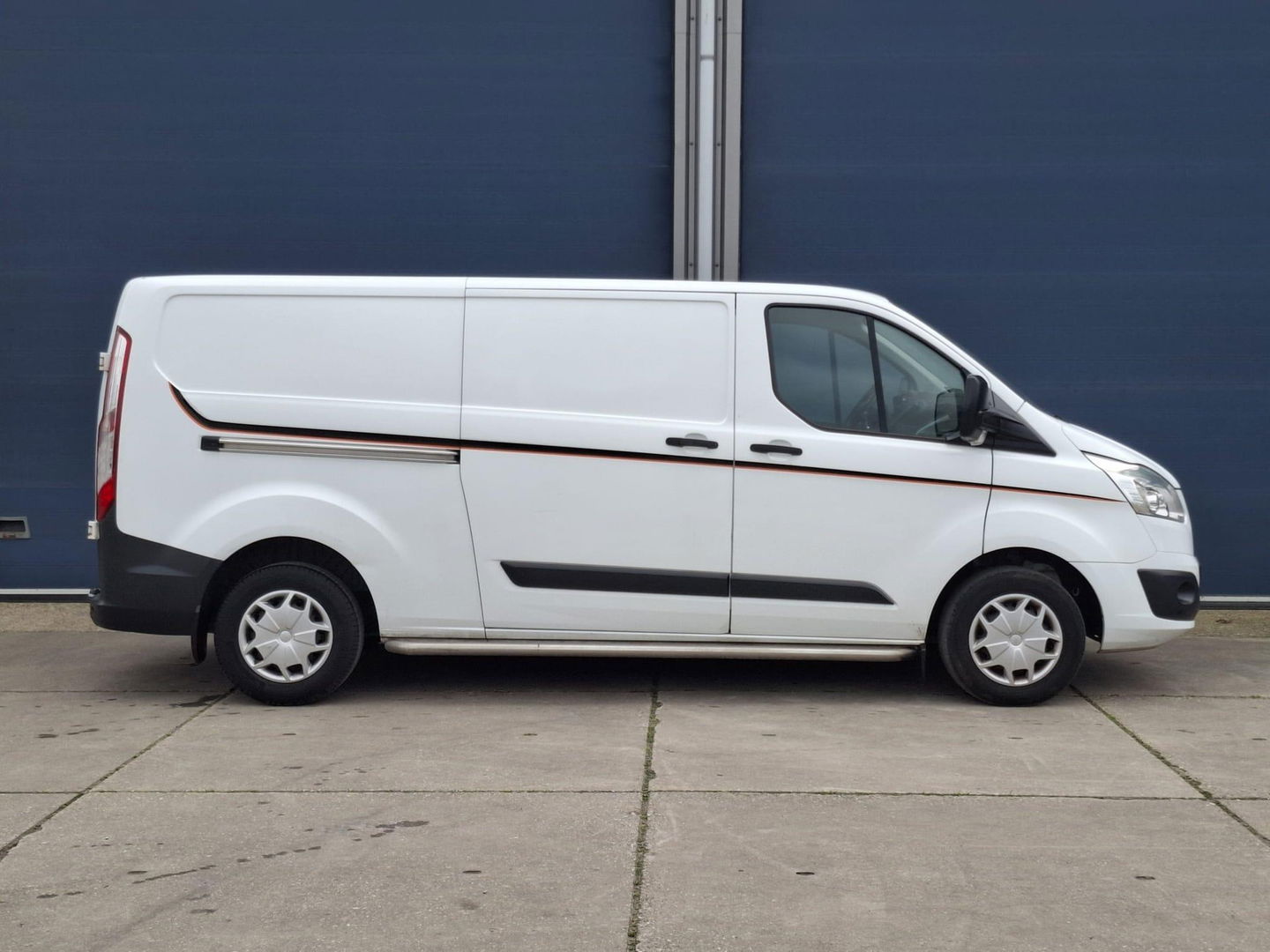 Ford Transit Custom 290 2.2 TDCI L2H1 Trend AIRCO / CRUISE CONTROLE / TREKHAAK / 3 ZITS