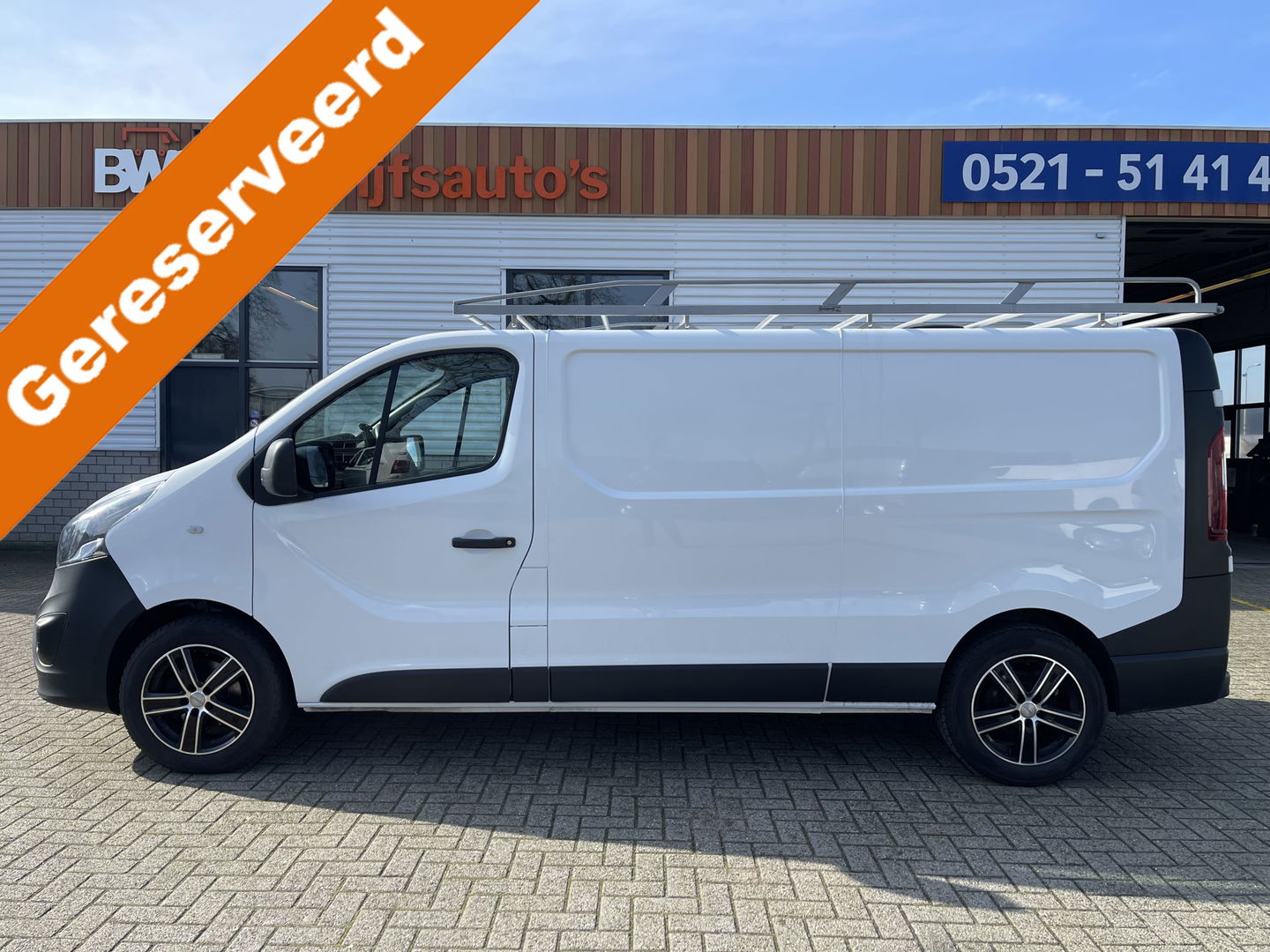 Opel Vivaro 1.6 CDTI 120pk L2H1 Edition / vaste prijs rijklaar € 11.950 ex btw / euro 6 diesel / lease vanaf € 201 / airco / cruise / navigatie / trekhaak / imperial !