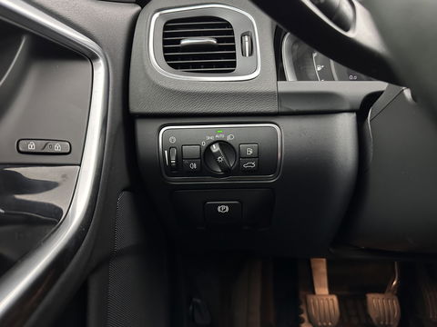 Volvo S60 2.0 D3 Polar+ Dynamic (INCL.BTW) *XENON | LEATHER | NAVI-FULLMAP | HEATED-SPORTSEATS | PRIVACY-GLASS | ECC | PDC | CRUISE | 17''ALU*