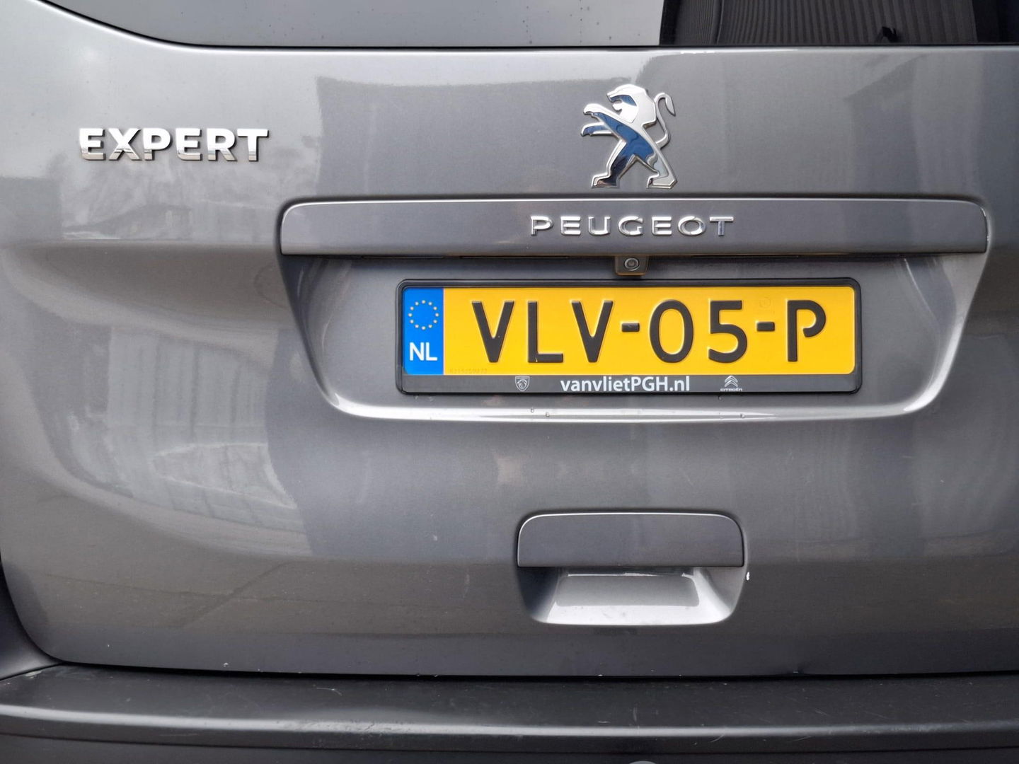 Peugeot Expert 2.0 BlueHDI 180 Long Premium DC DUBBEL CABINE / NAVI / CRUISE CONTROLE / DUBBELE SCHUIFDEUR / TREKHAAK