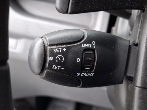 Peugeot Expert 2.0 BlueHDI 180 Long Premium DC DUBBEL CABINE / NAVI / CRUISE CONTROLE / DUBBELE SCHUIFDEUR / TREKHAAK