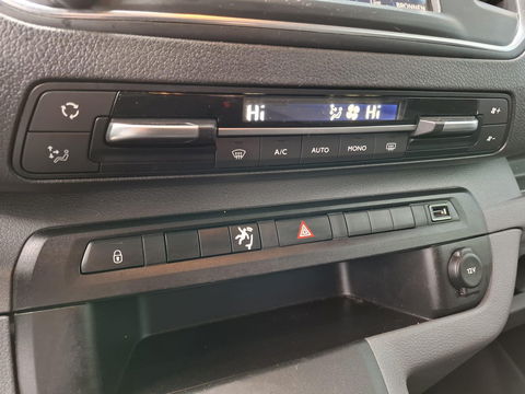 Peugeot Expert 2.0 BlueHDI 180 Long Premium DC DUBBEL CABINE / NAVI / CRUISE CONTROLE / DUBBELE SCHUIFDEUR / TREKHAAK