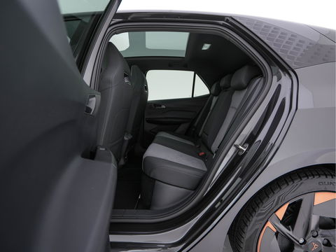 CUPRA Born Copper Edition 62 kWh [ 3-Fase-11kW ] {SOH-92%} (INCL-BTW) *PANO | ADAPTIVE-CRUISE | FULL-LED | MICROFIBRE | TOPVIEW | BLINDSPOT | KEYLESS | NAVI-FULLMAP | AMBIENTLIGHT | DIGI-COCKPIT | MASSAGE | CARPLAY | SPORTSEATS | PRIVACYGLASS | 20"AL