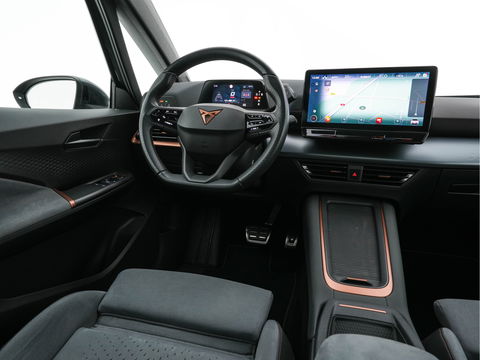 CUPRA Born Copper Edition 62 kWh [ 3-Fase-11kW ] {SOH-92%} (INCL-BTW) *PANO | ADAPTIVE-CRUISE | FULL-LED | MICROFIBRE | TOPVIEW | BLINDSPOT | KEYLESS | NAVI-FULLMAP | AMBIENTLIGHT | DIGI-COCKPIT | MASSAGE | CARPLAY | SPORTSEATS | PRIVACYGLASS | 20"AL
