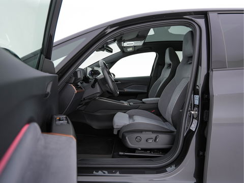 CUPRA Born Copper Edition 62 kWh [ 3-Fase-11kW ] {SOH-92%} (INCL-BTW) *PANO | ADAPTIVE-CRUISE | FULL-LED | MICROFIBRE | TOPVIEW | BLINDSPOT | KEYLESS | NAVI-FULLMAP | AMBIENTLIGHT | DIGI-COCKPIT | MASSAGE | CARPLAY | SPORTSEATS | PRIVACYGLASS | 20"AL