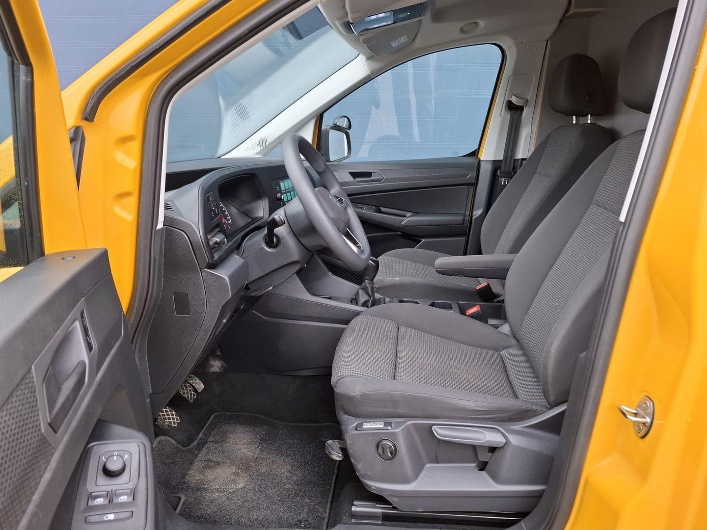 Volkswagen Caddy Cargo 2.0 TDI Comfort AIRCO / CRUISE CONTROLE / PARKEER SENSOREN ACHTER /  EURO 6