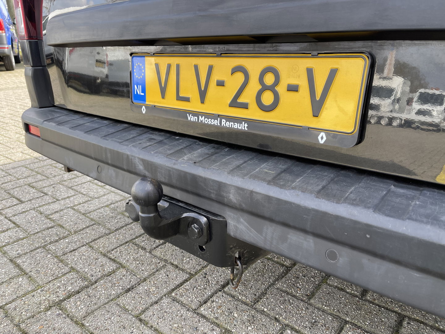 Renault Trafic 2.0 dCi 120pk T29 L2H1 Work Edition / ingerichte laadruimte ! / euro 6 / bpm vrij / vaste prijs rijklaar € 17.950 ex btw / lease vanaf € 302 / camera / trekhaak / airco / cruise