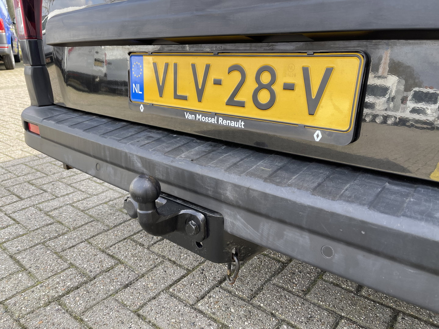 Renault Trafic 2.0 dCi 120pk T29 L2H1 Work Edition / ingerichte laadruimte ! / euro 6 / bpm vrij / vaste prijs rijklaar € 17.950 ex btw / lease vanaf € 302 / camera / trekhaak / airco / cruise