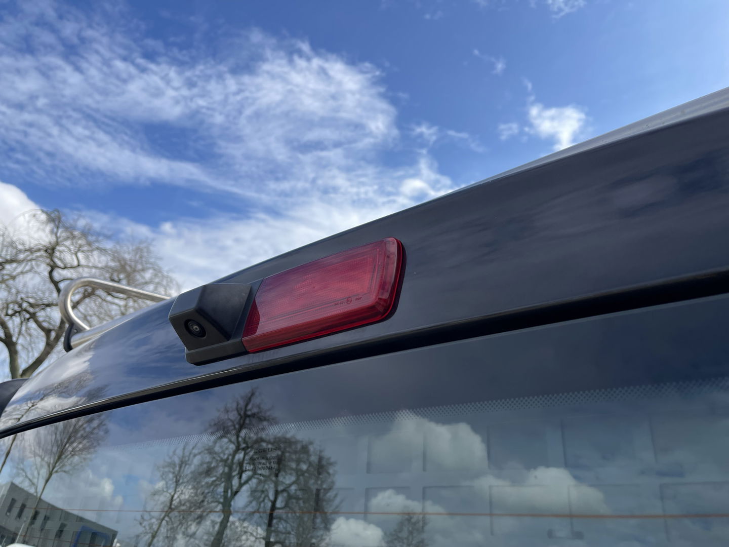 Renault Trafic 2.0 dCi 120pk T29 L2H1 Work Edition / ingerichte laadruimte ! / euro 6 / bpm vrij / vaste prijs rijklaar € 17.950 ex btw / lease vanaf € 302 / camera / trekhaak / airco / cruise