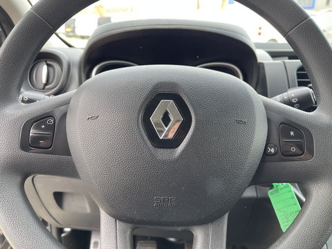 Renault Trafic 2.0 dCi 120pk T29 L2H1 Work Edition / ingerichte laadruimte ! / euro 6 / bpm vrij / vaste prijs rijklaar € 17.950 ex btw / lease vanaf € 302 / camera / trekhaak / airco / cruise