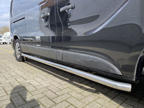 Renault Trafic 2.0 dCi 120pk T29 L2H1 Work Edition / ingerichte laadruimte ! / euro 6 / bpm vrij / vaste prijs rijklaar € 17.950 ex btw / lease vanaf € 302 / camera / trekhaak / airco / cruise