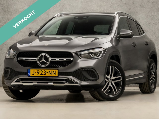 Mercedes-Benz GLA - 200 Luxury 164Pk Automaat (GROOT NAVI, SFEERVERLICHTING, LEDER, GETINT GLAS, WIDESCREEN, STOELVERWARMING, SPORTSTOELEN, CAMERA, ZWART HEMEL, NIEUWSTAAT)