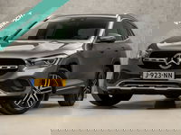 Mercedes-Benz GLA - 200 Luxury 164Pk Automaat (GROOT NAVI, SFEERVERLICHTING, LEDER, GETINT GLAS, WIDESCREEN, STOELVERWARMING, SPORTSTOELEN, CAMERA, ZWART HEMEL, NIEUWSTAAT)