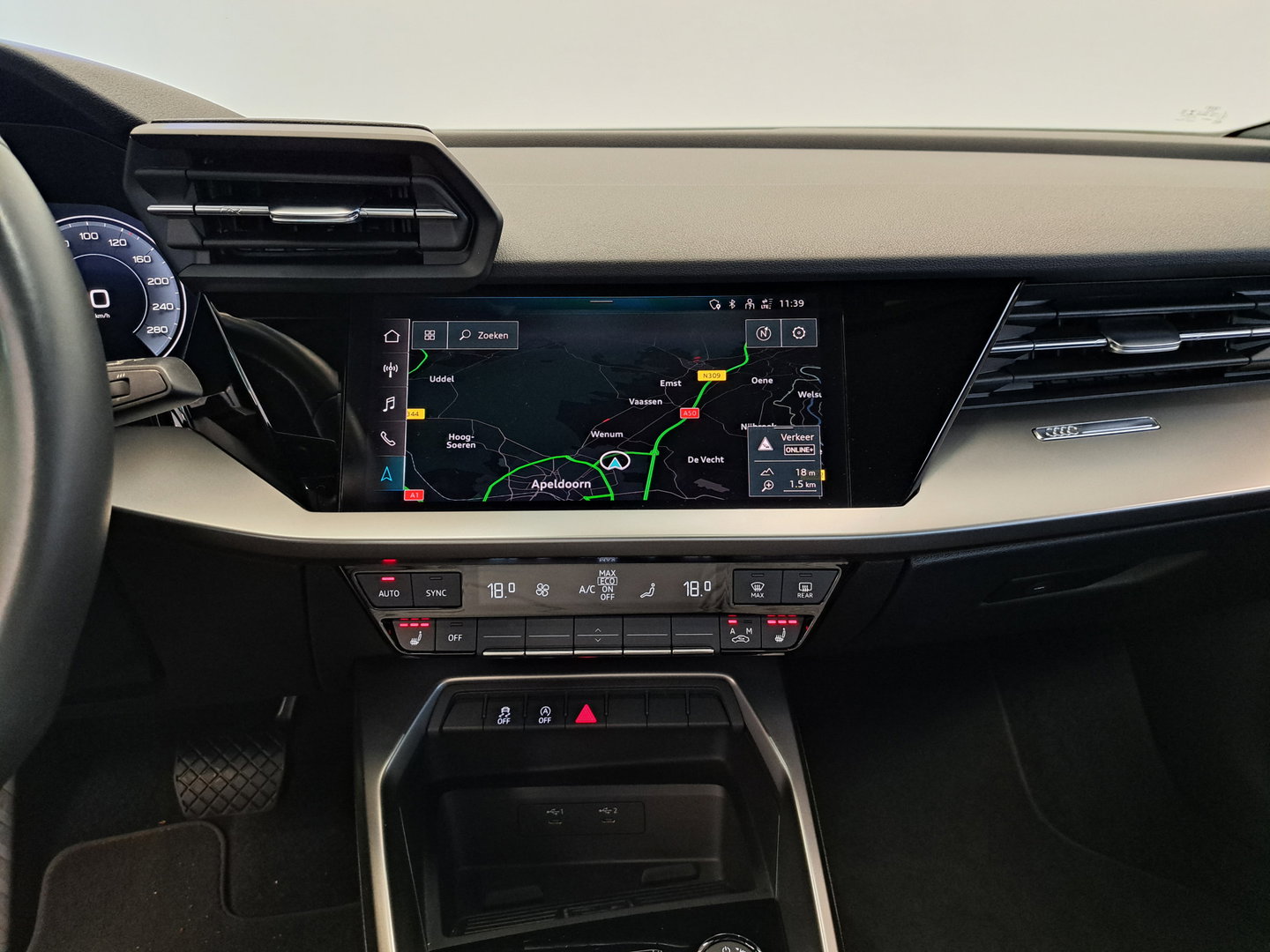 Audi A3 Limousine 30 TFSI Pro Line Navigatie Carplay Clima Cruise VCP 17"LM 24 Maanden garantie* (Vraag naar de voorwaarden)