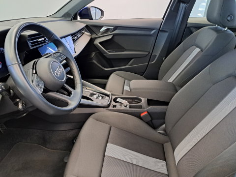 Audi A3 Limousine 30 TFSI Pro Line Navigatie Carplay Clima Cruise VCP 17"LM 24 Maanden garantie* (Vraag naar de voorwaarden)