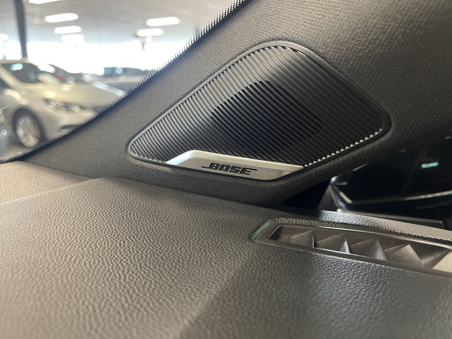 Renault Clio 1.3 TCe Initiale Paris | Apple Carplay | Android Auto | Bose Audio | Isofix | Drive Modus | Led Verlichting | Stuurwielverwarming |