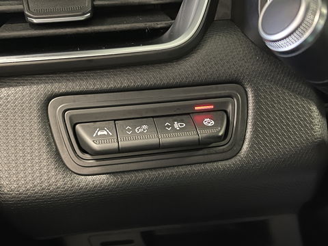 Renault Clio 1.3 TCe Initiale Paris | Apple Carplay | Android Auto | Bose Audio | Isofix | Drive Modus | Led Verlichting | Stuurwielverwarming |