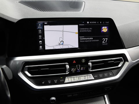 BMW 3-serie 330e eDrive Edition 292PK M Sport | Schuifdak | Camera