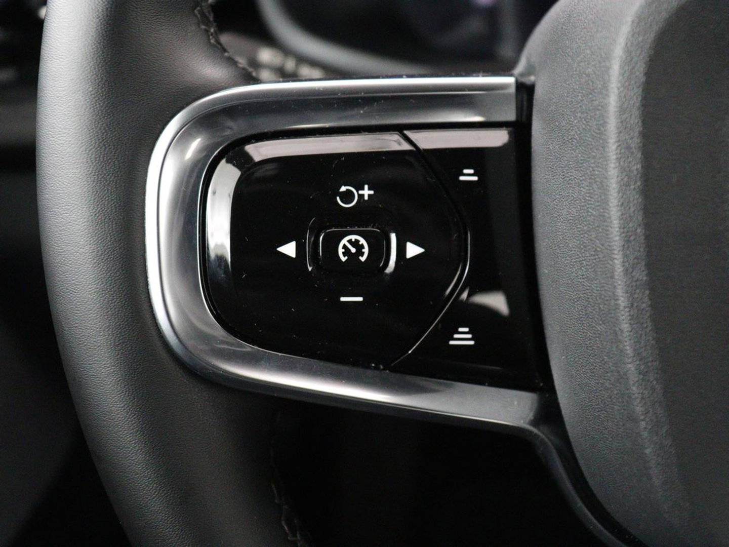 Polestar 2 Standard Range Single Motor 69 kWh | SOH 95% | Stoelverwarming | 360 Camera | Adaptive cruise | Carplay | Full LED