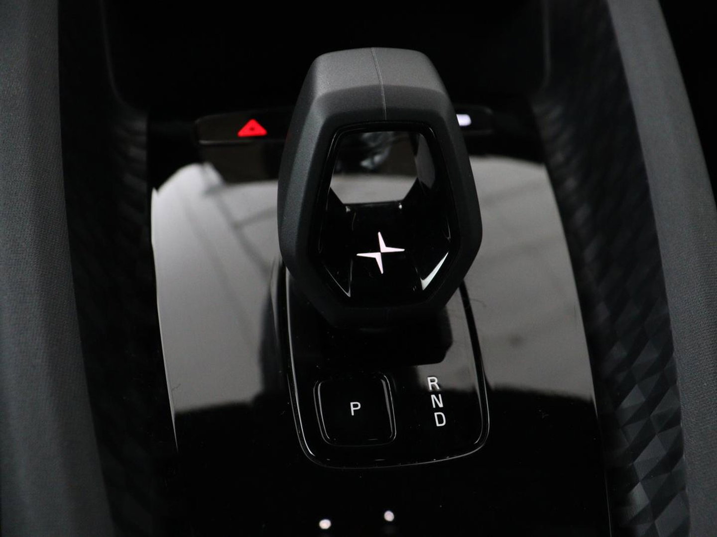 Polestar 2 Standard Range Single Motor 69 kWh | SOH 95% | Stoelverwarming | 360 Camera | Adaptive cruise | Carplay | Full LED