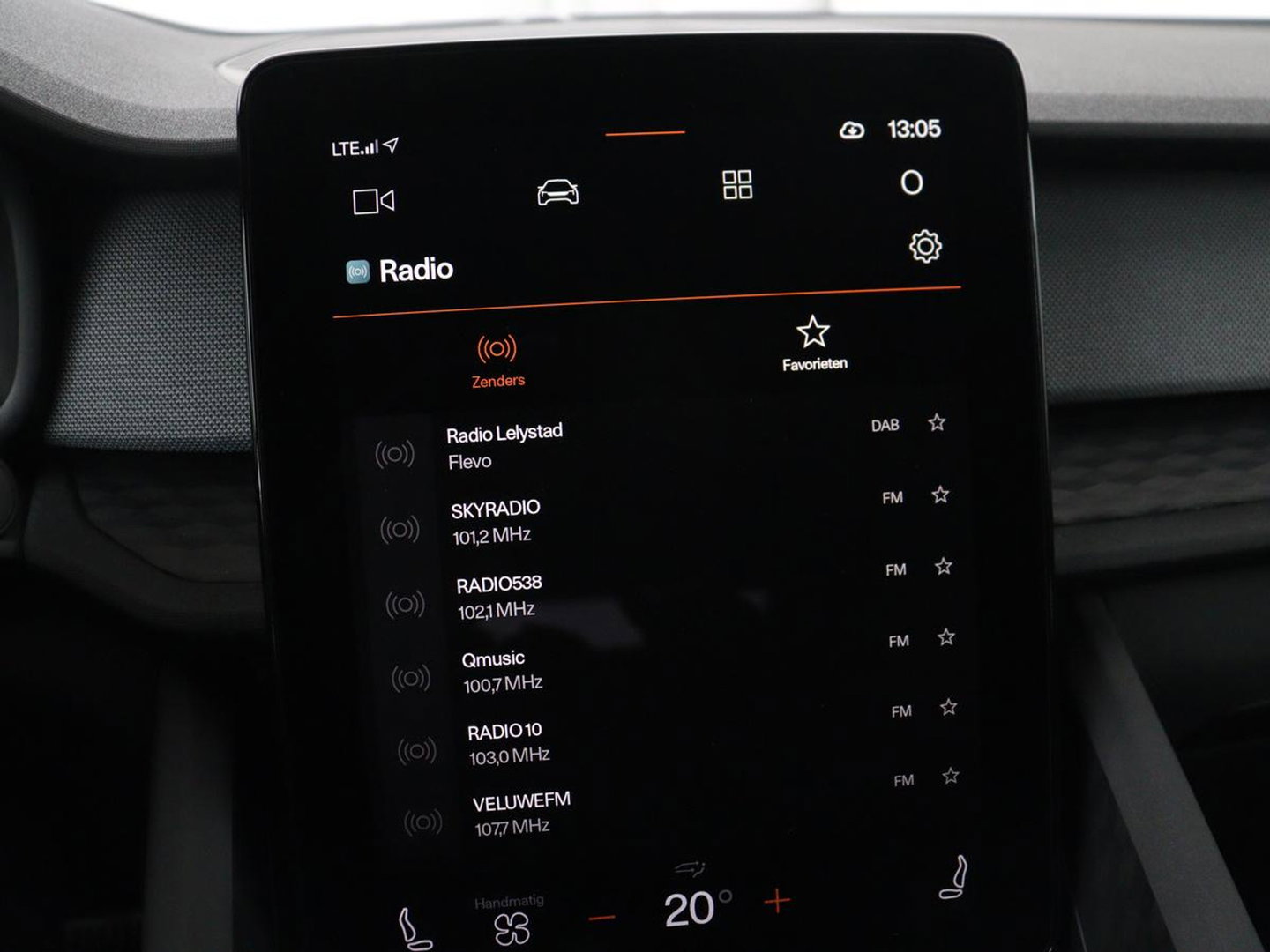 Polestar 2 Standard Range Single Motor 69 kWh | SOH 95% | Stoelverwarming | 360 Camera | Adaptive cruise | Carplay | Full LED