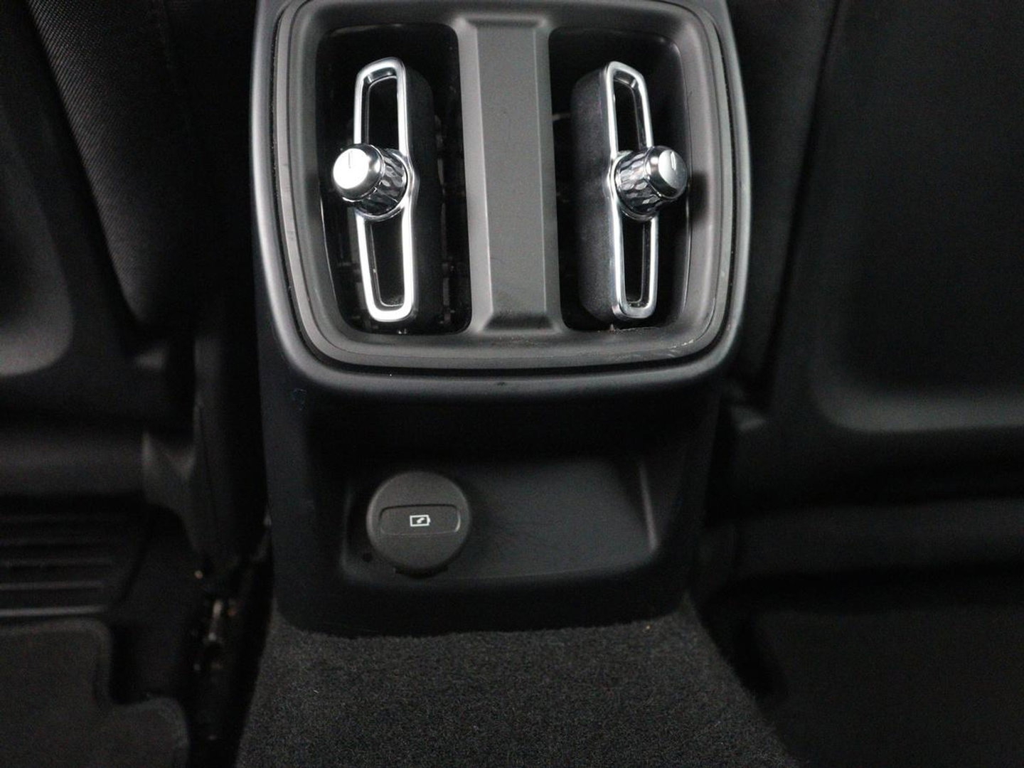 Polestar 2 Standard Range Single Motor 69 kWh | SOH 95% | Stoelverwarming | 360 Camera | Adaptive cruise | Carplay | Full LED