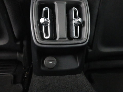 Polestar 2 Standard Range Single Motor 69 kWh | SOH 95% | Stoelverwarming | 360 Camera | Adaptive cruise | Carplay | Full LED