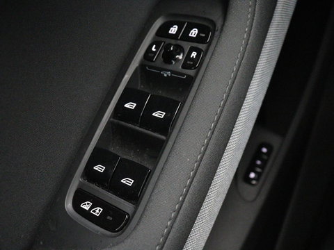 Polestar 2 Standard Range Single Motor 69 kWh | SOH 95% | Stoelverwarming | 360 Camera | Adaptive cruise | Carplay | Full LED