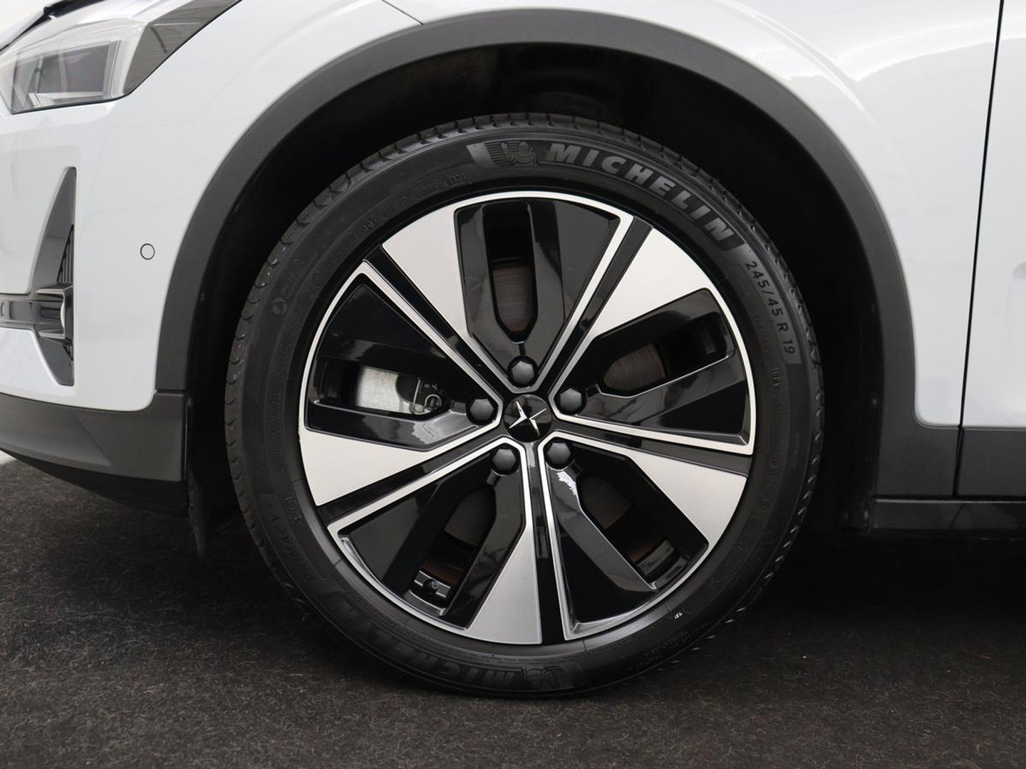 Polestar 2 Standard Range Single Motor 69 kWh | SOH 95% | Stoelverwarming | 360 Camera | Adaptive cruise | Carplay | Full LED