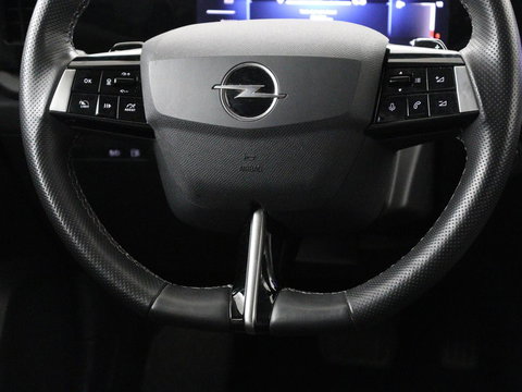 Opel Astra 1.6 Hybrid Business Edition | SOH 92% | Stoelverwarming | Adaptive cruise | Camera | Stuurverwarming | Carplay | Navigatie | Full LED | 17'' | Climate control | PHEV | Plug In