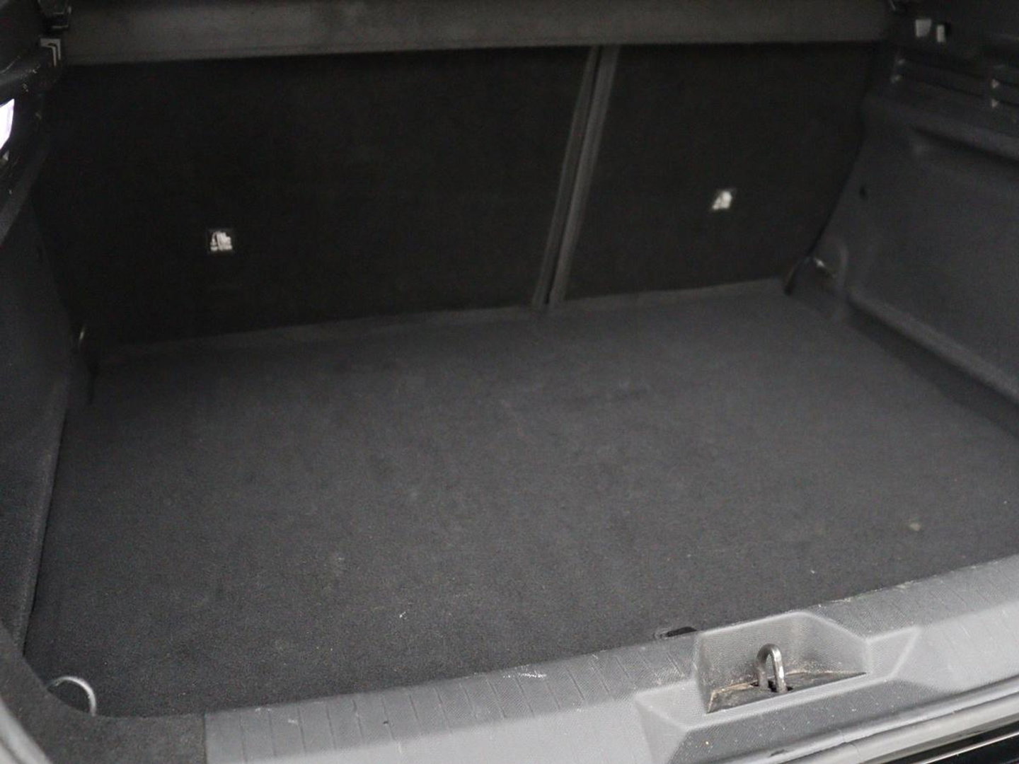 Opel Astra 1.6 Hybrid Business Edition | SOH 92% | Stoelverwarming | Adaptive cruise | Camera | Stuurverwarming | Carplay | Navigatie | Full LED | 17'' | Climate control | PHEV | Plug In