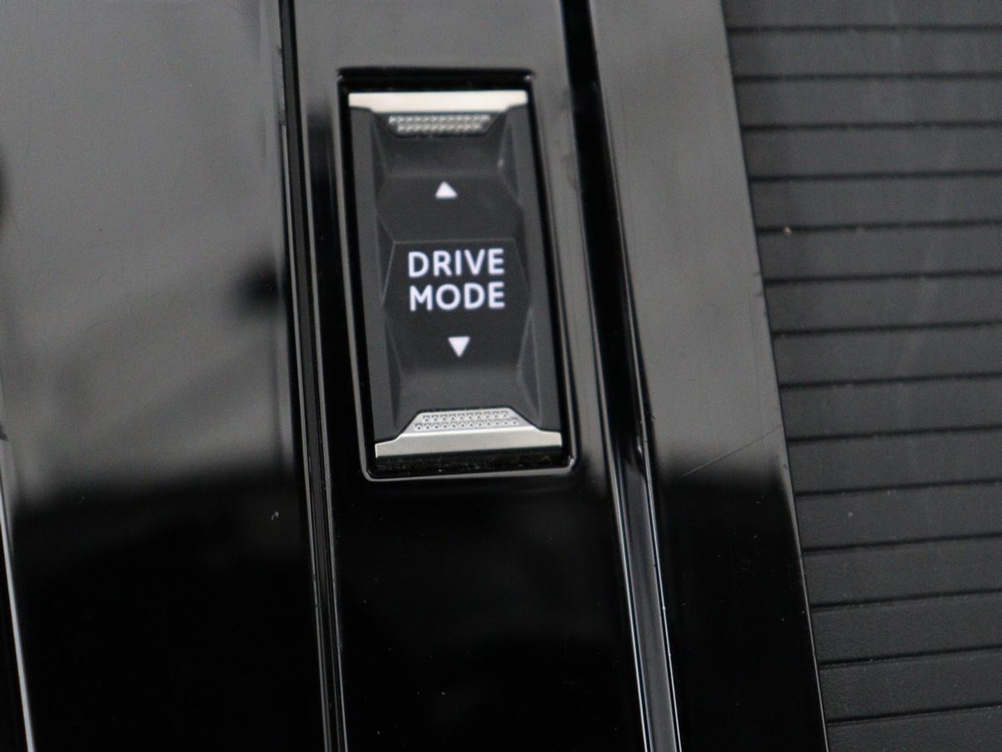 Opel Astra 1.6 Hybrid Business Edition | SOH 92% | Stoelverwarming | Adaptive cruise | Camera | Stuurverwarming | Carplay | Navigatie | Full LED | 17'' | Climate control | PHEV | Plug In