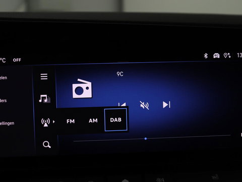 Opel Astra 1.6 Hybrid Business Edition | SOH 92% | Stoelverwarming | Adaptive cruise | Camera | Stuurverwarming | Carplay | Navigatie | Full LED | 17'' | Climate control | PHEV | Plug In