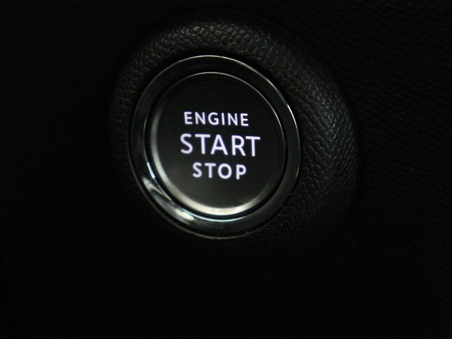 Opel Astra 1.6 Hybrid Business Edition | SOH 92% | Stoelverwarming | Adaptive cruise | Camera | Stuurverwarming | Carplay | Navigatie | Full LED | 17'' | Climate control | PHEV | Plug In