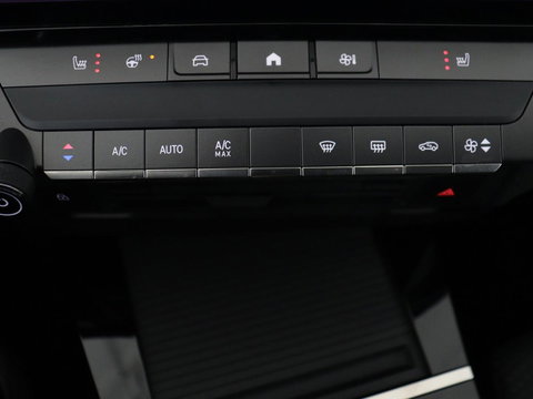 Opel Astra 1.6 Hybrid Business Edition | SOH 92% | Stoelverwarming | Adaptive cruise | Camera | Stuurverwarming | Carplay | Navigatie | Full LED | 17'' | Climate control | PHEV | Plug In