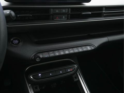 Jeep Avenger Summit 54 kWh [ 3-Fase ] {SOH-95%} (INCL-BTW) *HEATPUMP | LEATHER-MICROFIBRE | FULL-LED | ADAPTIVE-CRUISE | BLIND-SPOT | CAMERA | DIGI-COCKPIT | NAVI-FULLMAP | HEATED-COMFORTSEATS | ECC | AMBIENT-LIGHT | PDC | CARPLAY | CRUISE