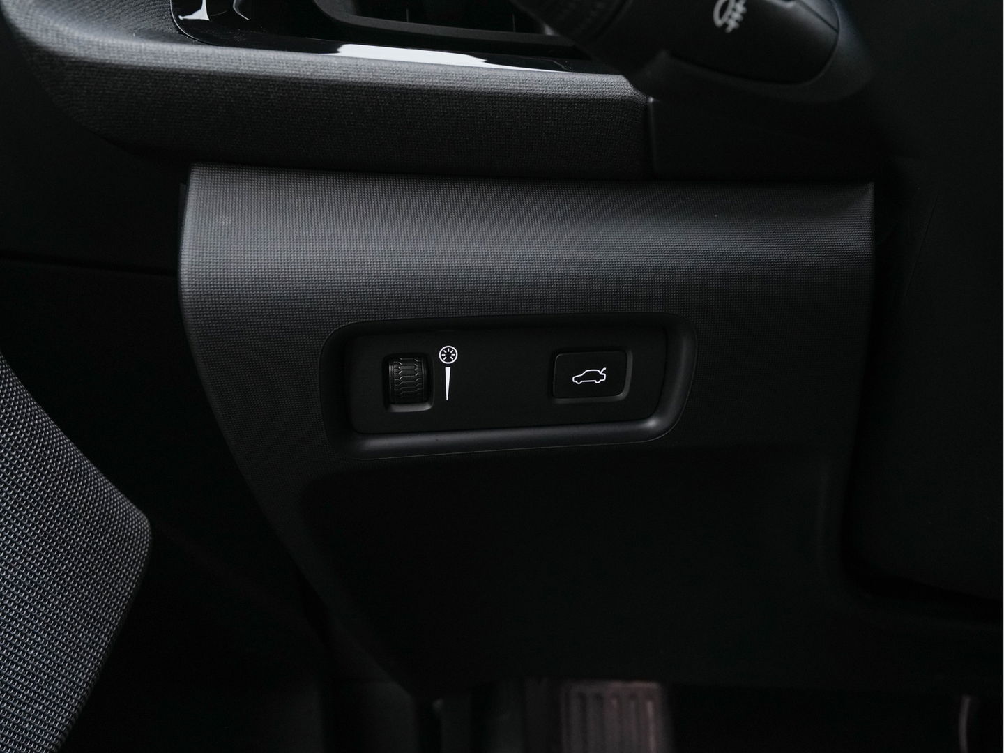 Polestar 2 Long Range Dual Motor Launch Edition 78kWh [ 3-Fase-11kW ] {SOH-91%} (INCL.BTW) Aut.*PANO | NAVI-FULLMAP | FULL-LED | ADAPTIVE-CRUISE | BLINDSPOT | TOPVIEW | KEYLESS | LANE-ASSIST | DIGI-COCKPIT | CARPLAY | DAB+ | HEATED-SPORTSEATS | CAMERA | MEMORY-PACK