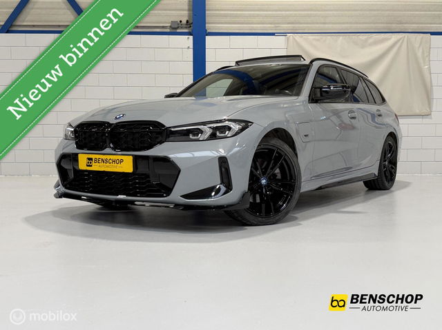 BMW 3 Serie - Touring 330e xDrive M Performance Panodak HUD LED Navi Carplay