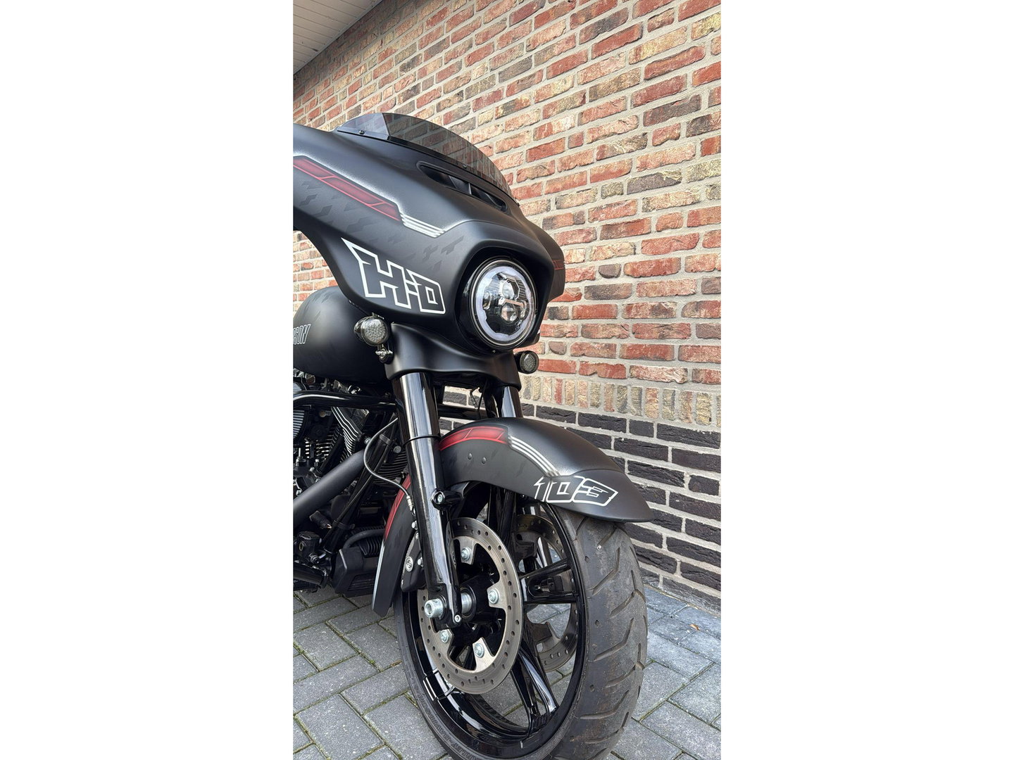 Harley Davidson 103 FLHXS Street Glide Special streetglide