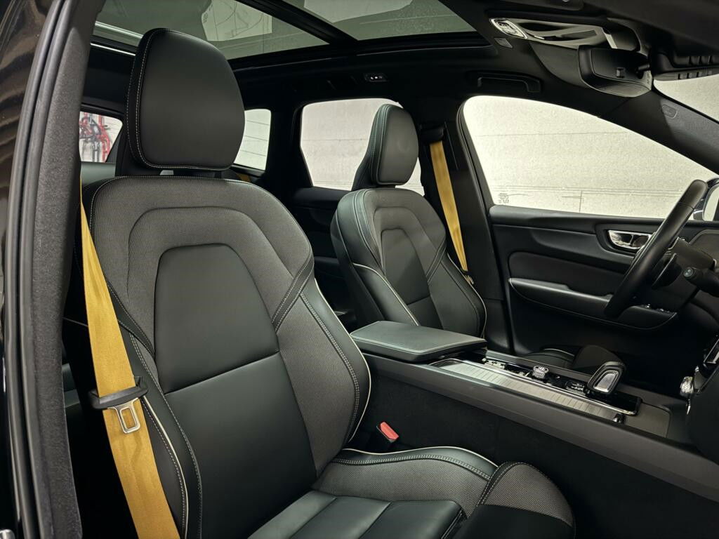 Volvo XC60 2.0 T8 AWD Polestar Engineered H/K Pano HUD ACC