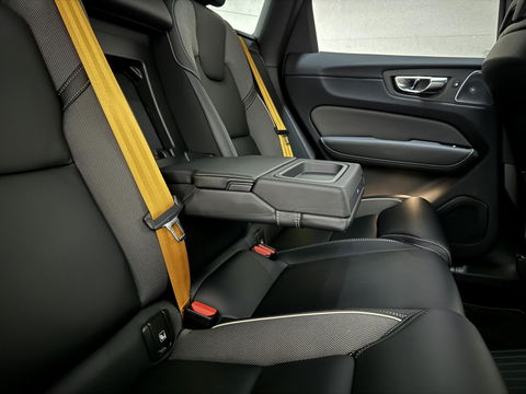 Volvo XC60 2.0 T8 AWD Polestar Engineered H/K Pano HUD ACC