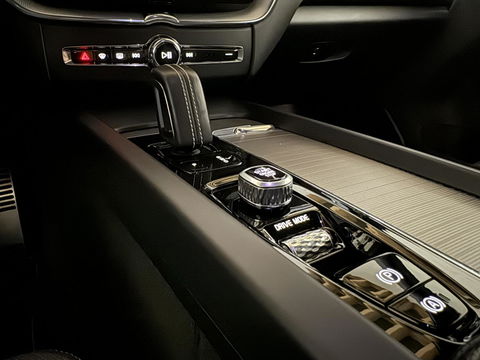 Volvo XC60 2.0 T8 AWD Polestar Engineered H/K Pano HUD ACC