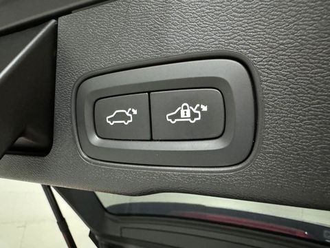 Volvo XC60 2.0 T8 AWD Polestar Engineered H/K Pano HUD ACC