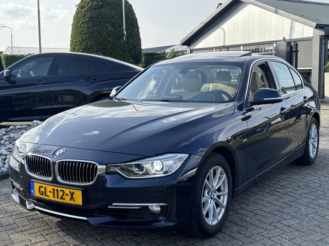 BMW 3 Serie - 320i High Exe Sedan Automaat 2015 Schuifdak Dealerauto