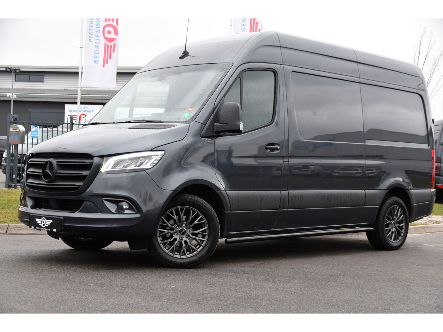 Mercedes-Benz Sprinter 317 1.9 CDI L2H2 RWD PB Edition Camera, Cruise, Carplay, LED, 170pk, Stoelverwarming, NAVI, Sensoren, Leder, Uniek!