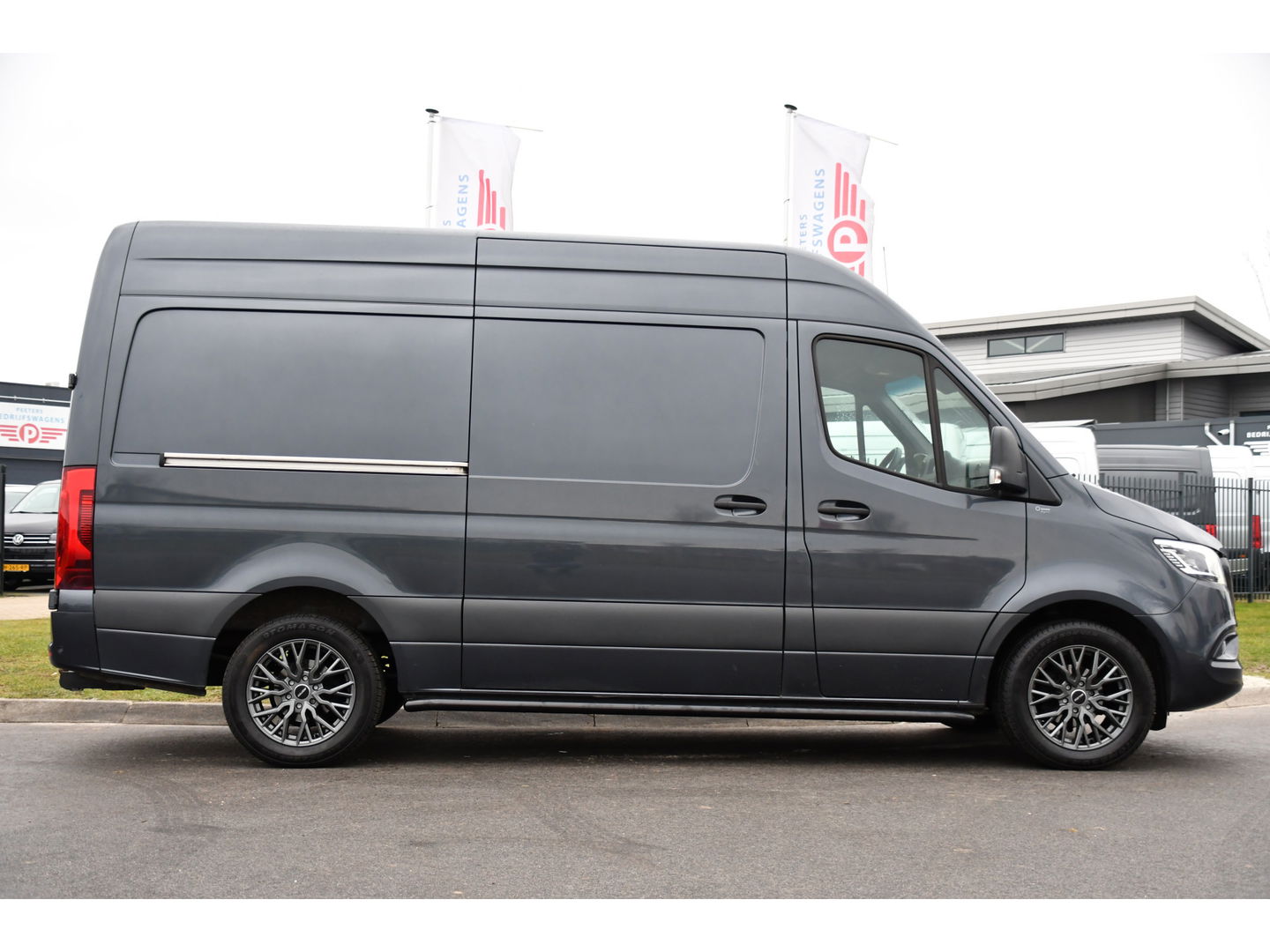 Mercedes-Benz Sprinter 317 1.9 CDI L2H2 RWD PB Edition Camera, Cruise, Carplay, LED, 170pk, Stoelverwarming, NAVI, Sensoren, Leder, Uniek!