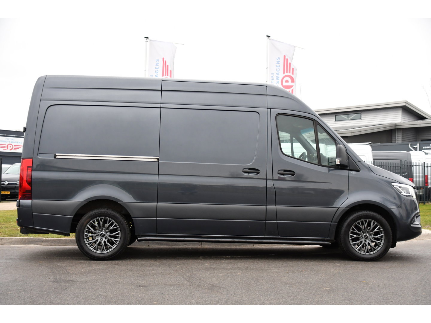 Mercedes-Benz Sprinter 317 1.9 CDI L2H2 RWD PB Edition Camera, Cruise, Carplay, LED, 170pk, Stoelverwarming, NAVI, Sensoren, Leder, Uniek!