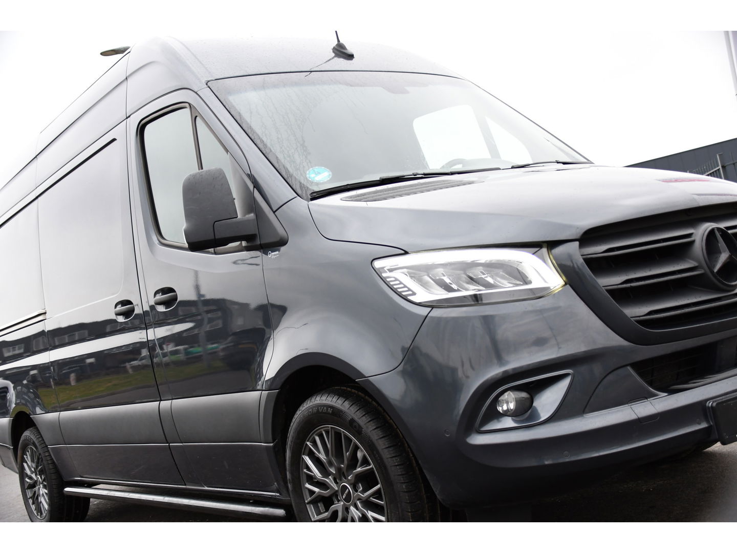 Mercedes-Benz Sprinter 317 1.9 CDI L2H2 RWD PB Edition Camera, Cruise, Carplay, LED, 170pk, Stoelverwarming, NAVI, Sensoren, Leder, Uniek!