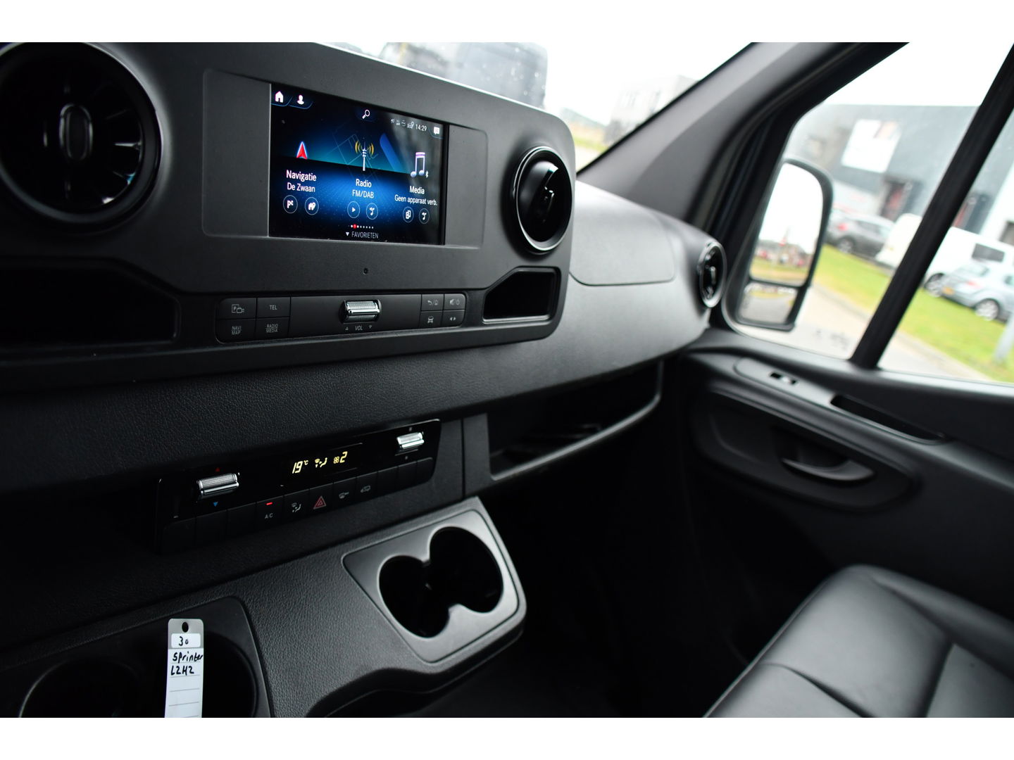 Mercedes-Benz Sprinter 317 1.9 CDI L2H2 RWD PB Edition Camera, Cruise, Carplay, LED, 170pk, Stoelverwarming, NAVI, Sensoren, Leder, Uniek!