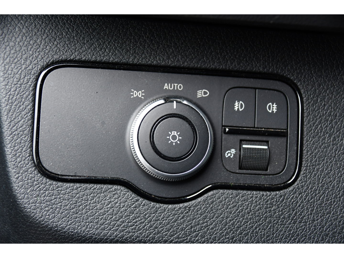 Mercedes-Benz Sprinter 317 1.9 CDI L2H2 RWD PB Edition Camera, Cruise, Carplay, LED, 170pk, Stoelverwarming, NAVI, Sensoren, Leder, Uniek!